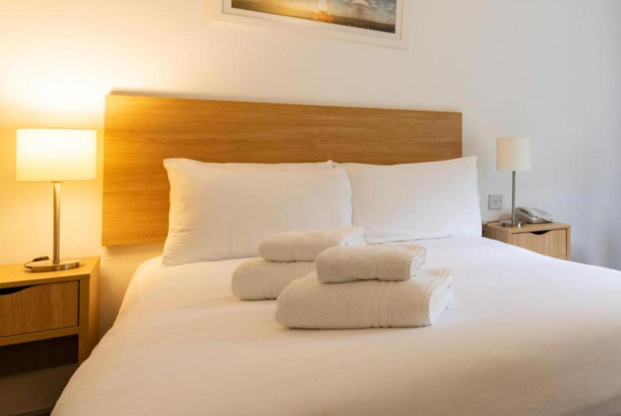 The Seafront Hotel By Compass Hospitality Ландъндо Екстериор снимка