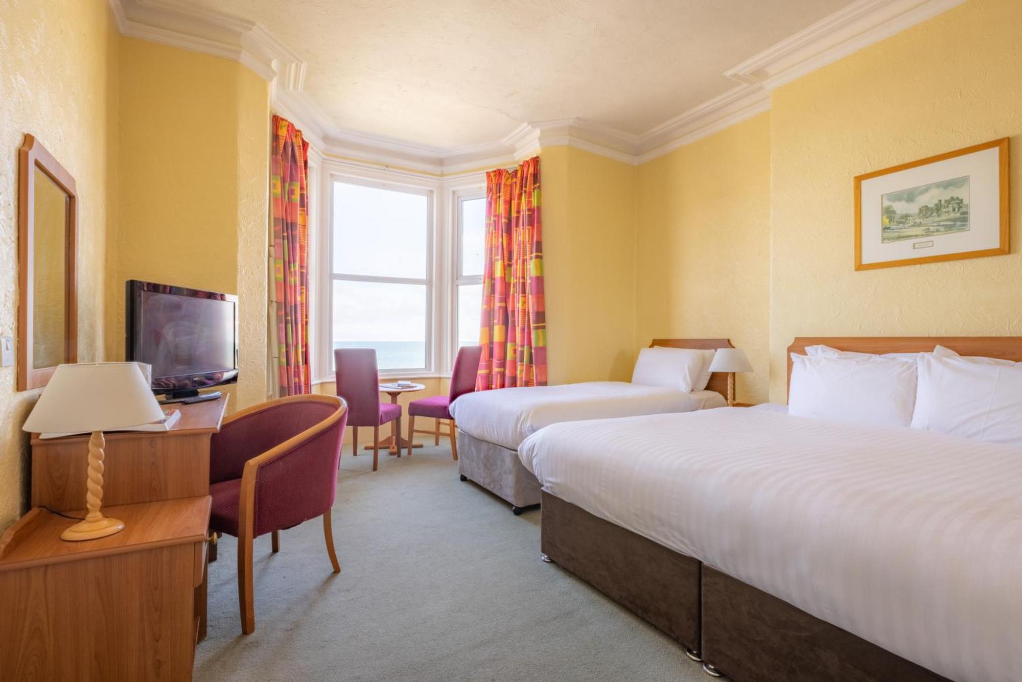 The Seafront Hotel By Compass Hospitality Ландъндо Екстериор снимка